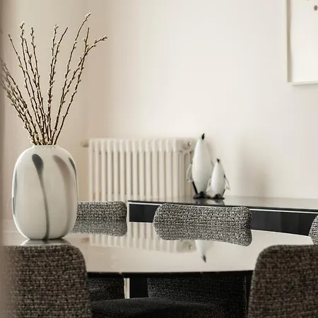 Santa Tecla Living Bronzetti 8 Milano