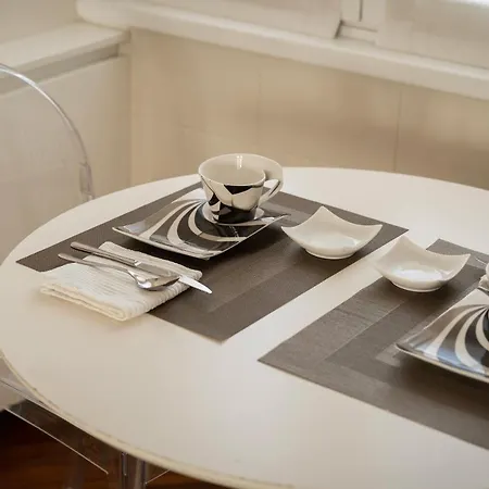 Apartmán Santa Tecla Living Bronzetti 8 Milán