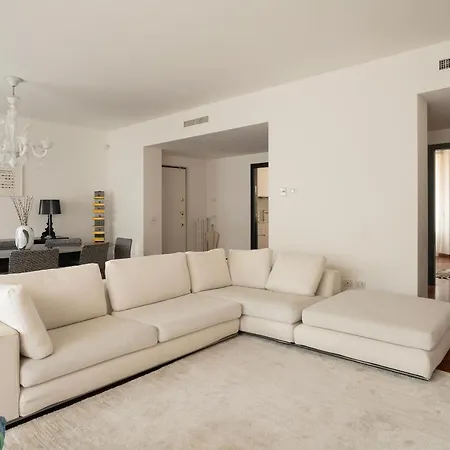 Apartmán Santa Tecla Living Bronzetti 8 Milán
