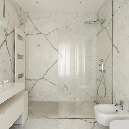 Santa Tecla Living Bronzetti 8 Milan