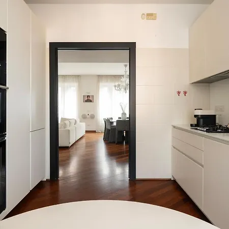 Apartmán Santa Tecla Living Bronzetti 8 Milán