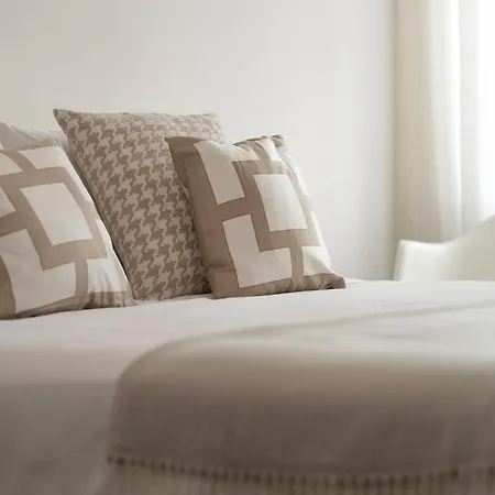 Santa Tecla Living Bronzetti 8 *